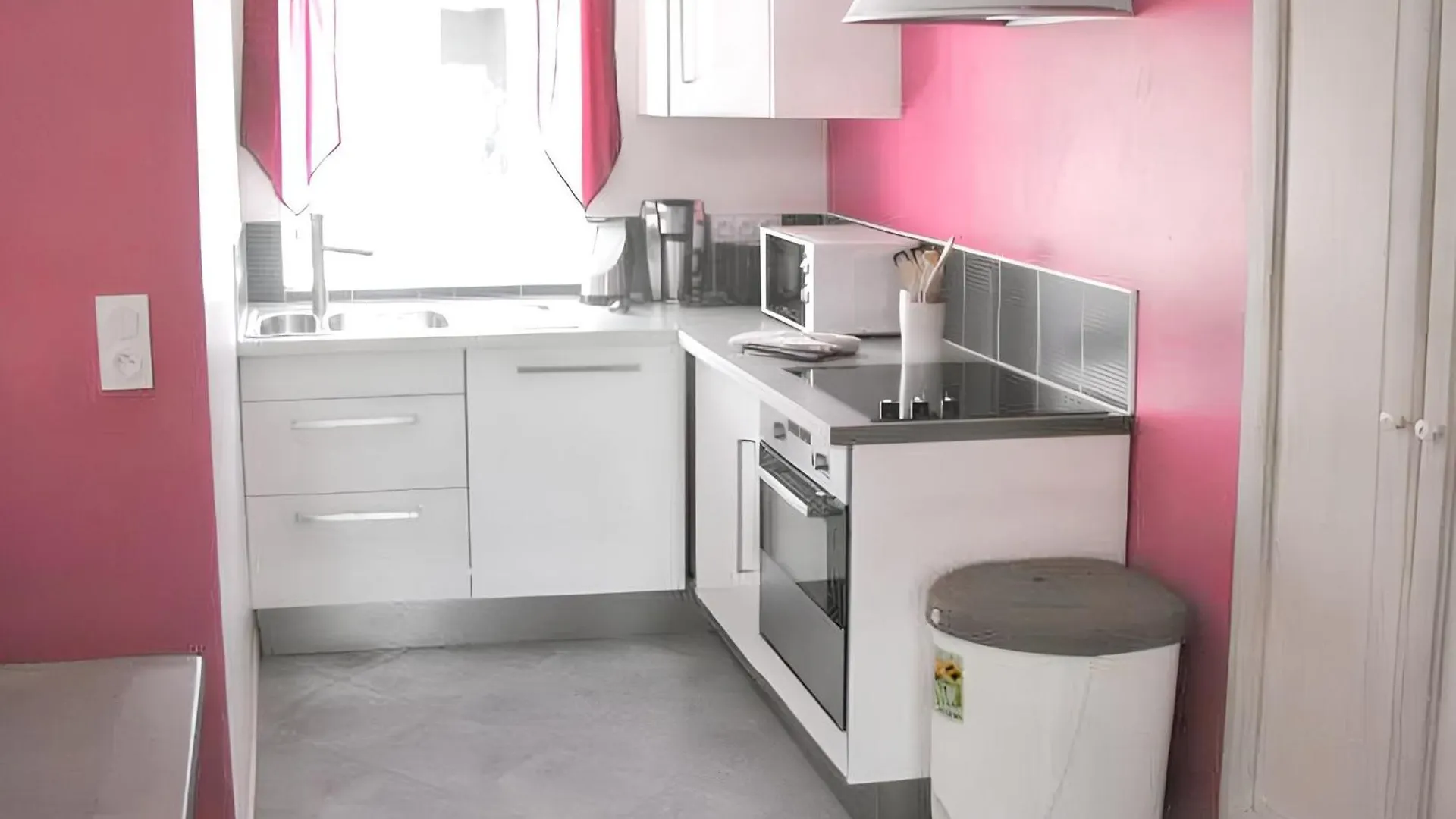 Appartement Moderne Avec Terrasse A Saint Genes Du Retz 80 M²